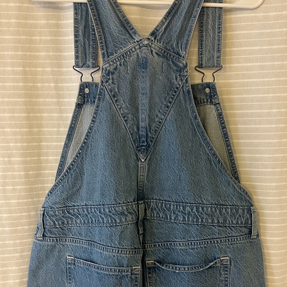 Classic Denim Abercrombie Overalls in Medium Blue - Picture 6 of 6